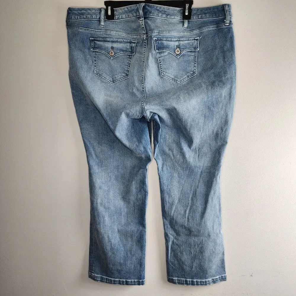 Torrid Denim Women's Jeans Blue‎ Plus Size 24R Whiskers Stone Wash